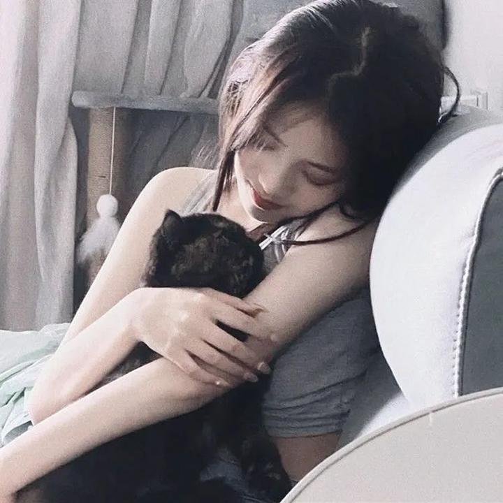 奥莉维娅 海报